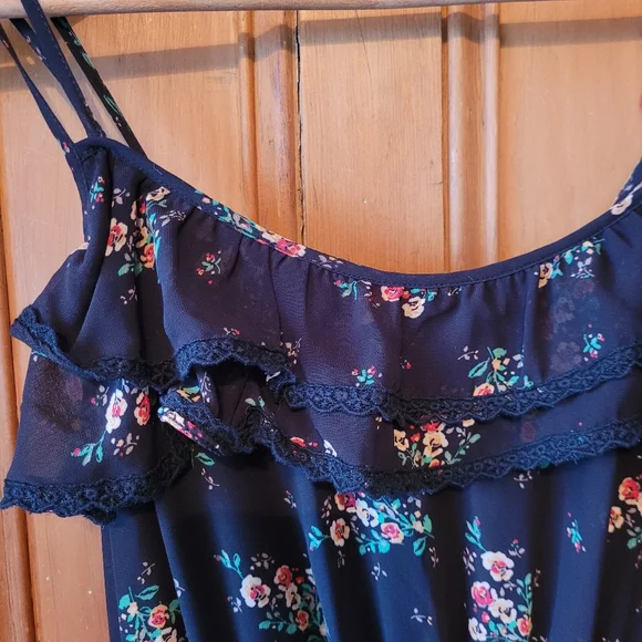 Guess Black Floral Maxi Dress - Picture 4 of 14